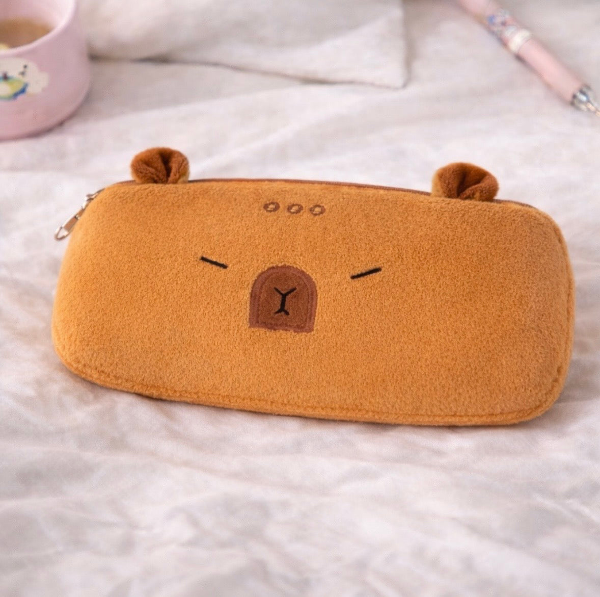 Trousse Capybara Ultra Douce – Cute, Pratique & Spacieuse 🐻