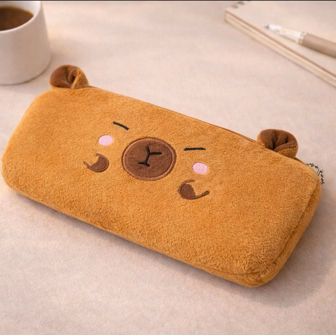 Trousse Capybara Ultra Douce – Cute, Pratique & Spacieuse 🐻
